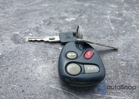 1996 Oldsmobile 88 Ls from USA, damaged, VIN 1G3HN52K6T4851023